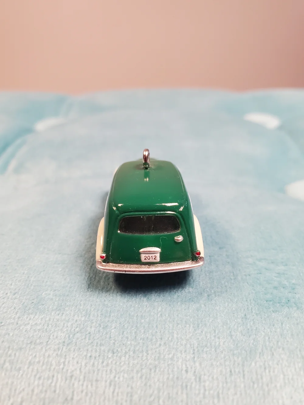 Hallmark Keepsake 2012 Mama's Delivery Van Miniature Ornament